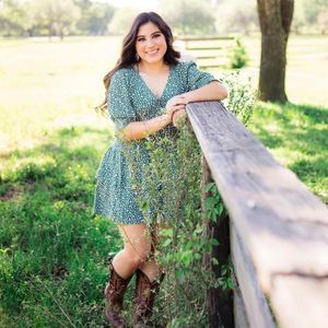 Meet your Posher, Alyssa